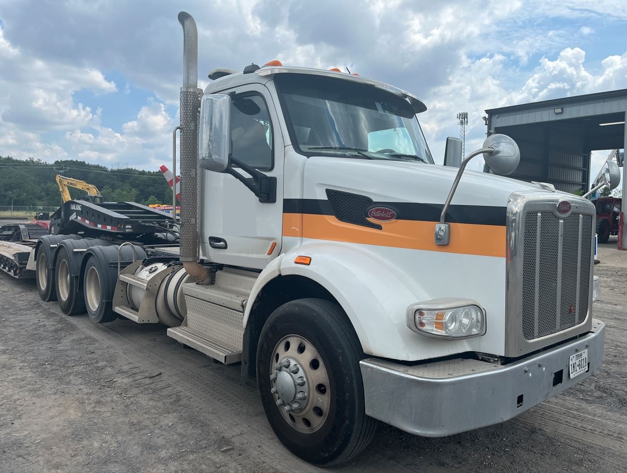  Peterbilt 567