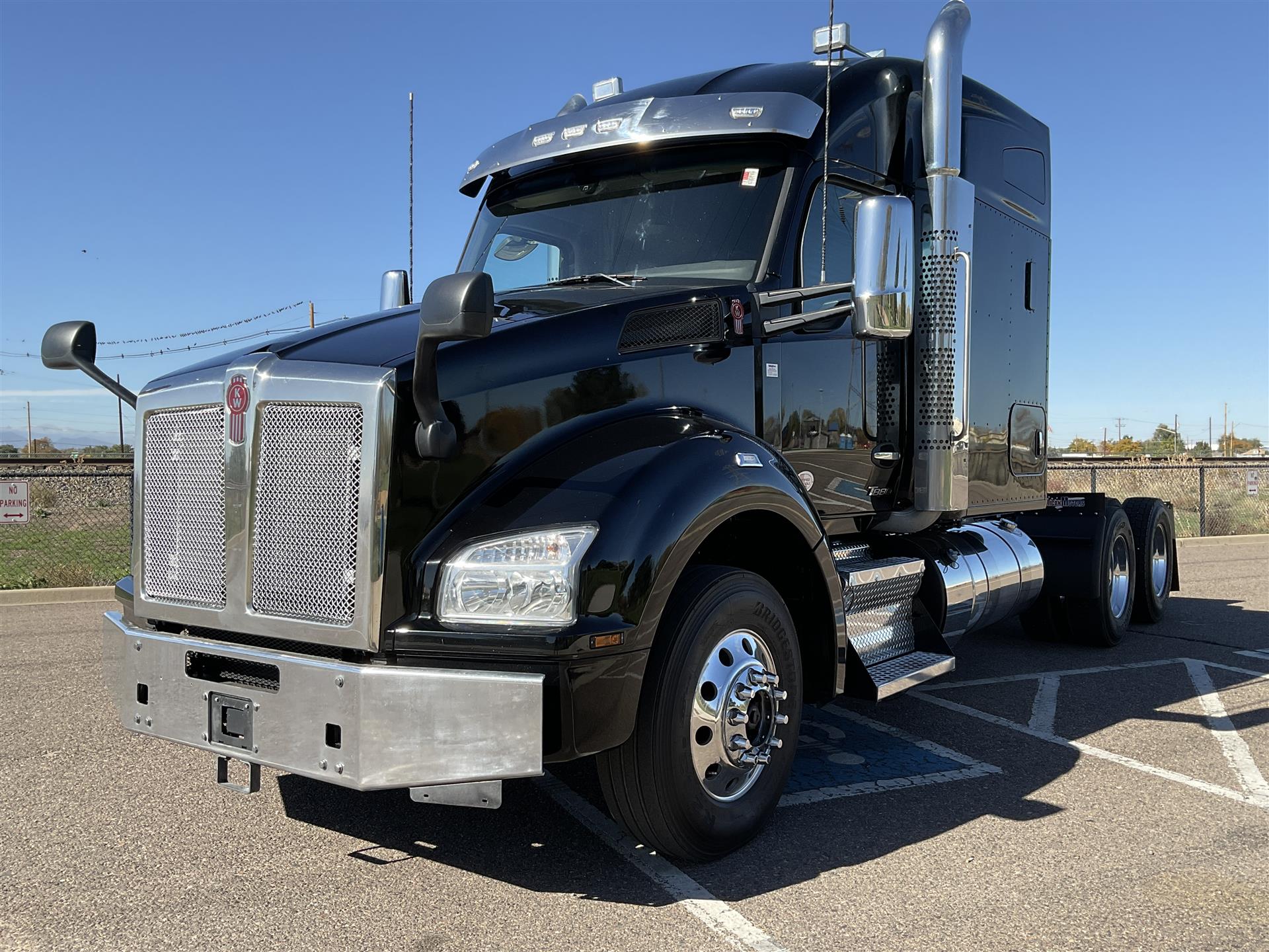 2022 Kenworth T880