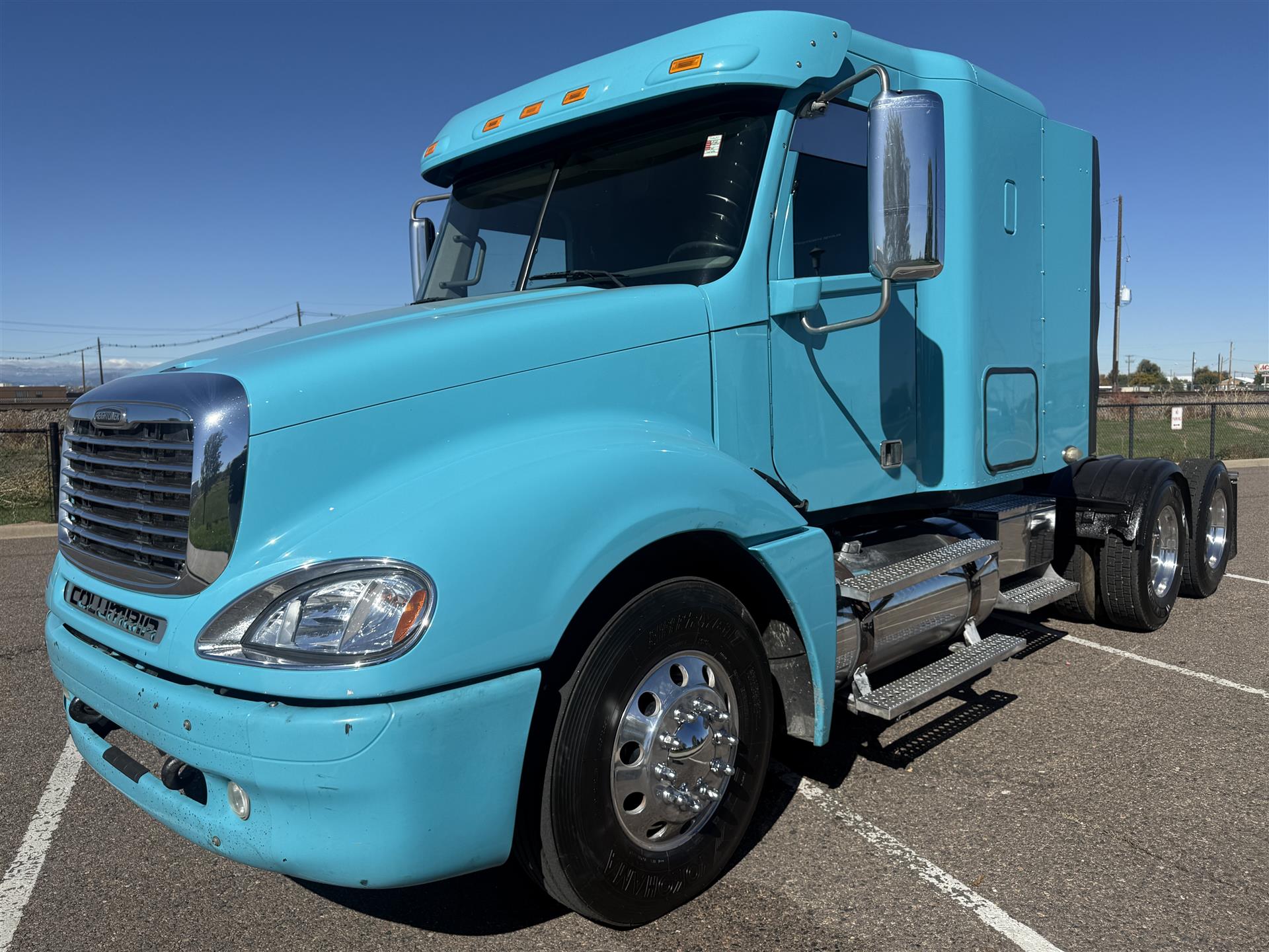 2020 Freightliner Columbia