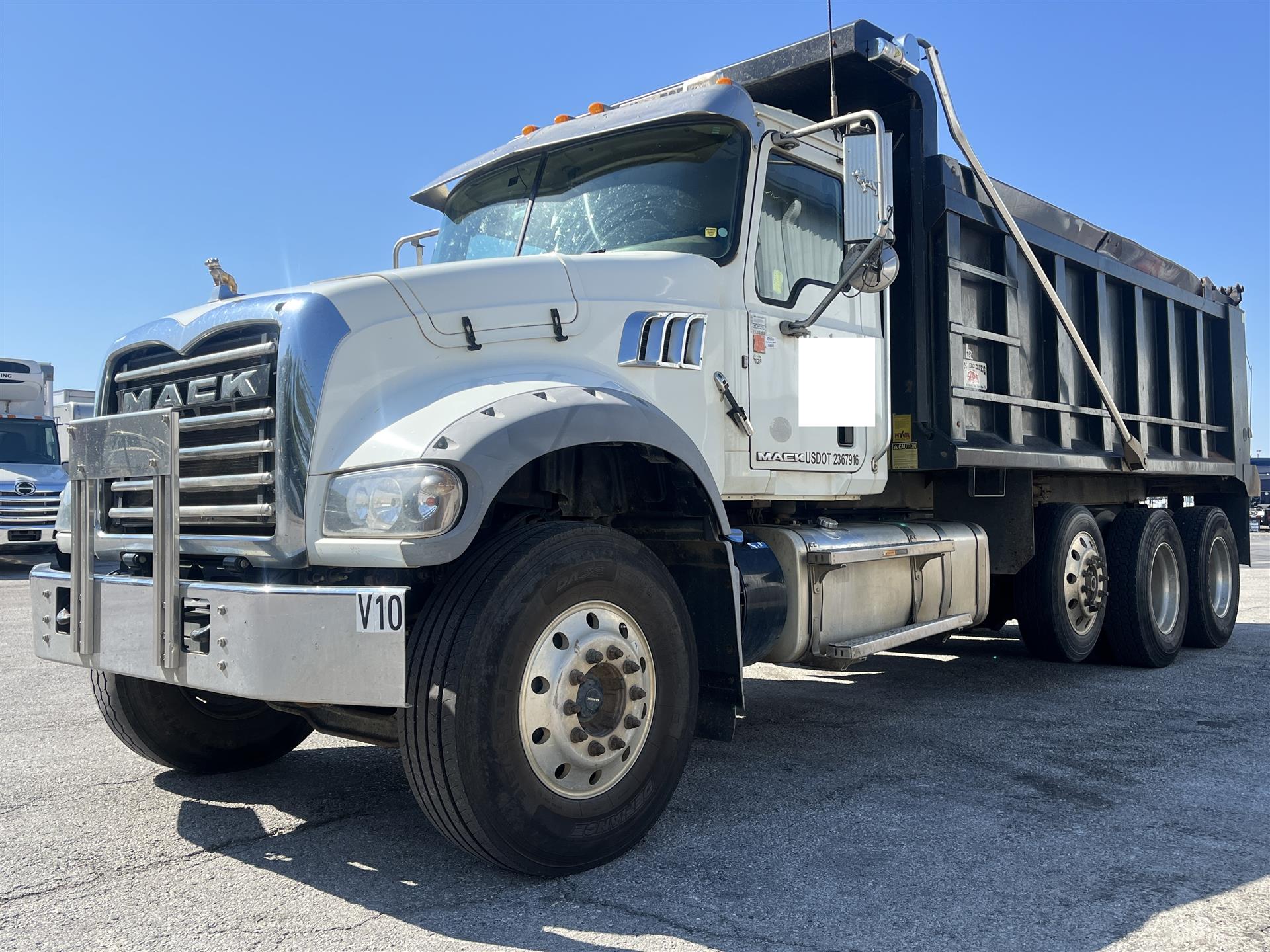 2018 Mack GU713