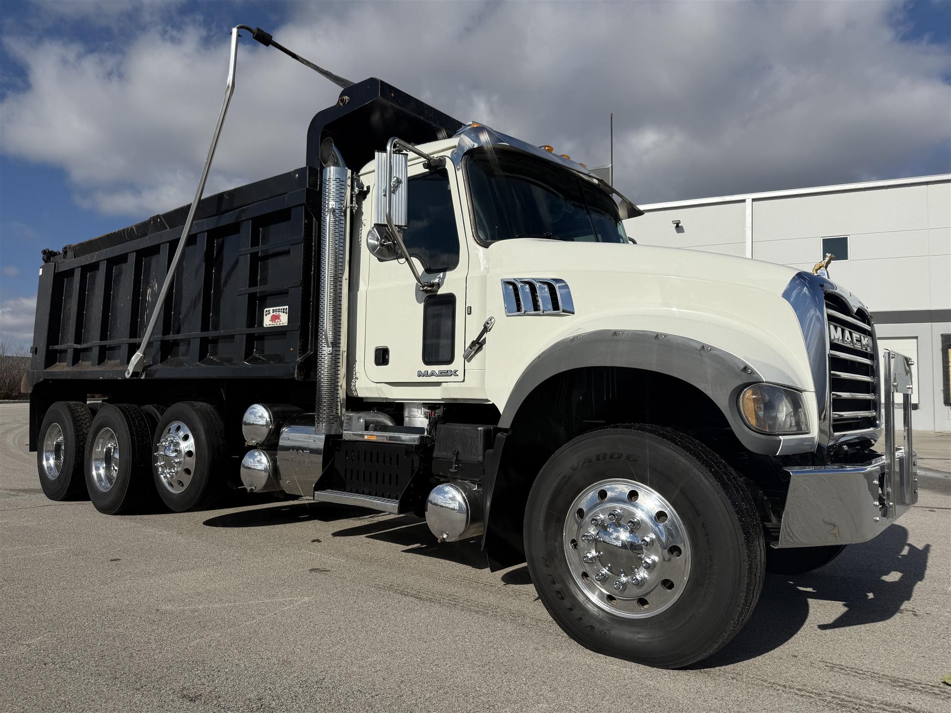 2018 Mack GU713