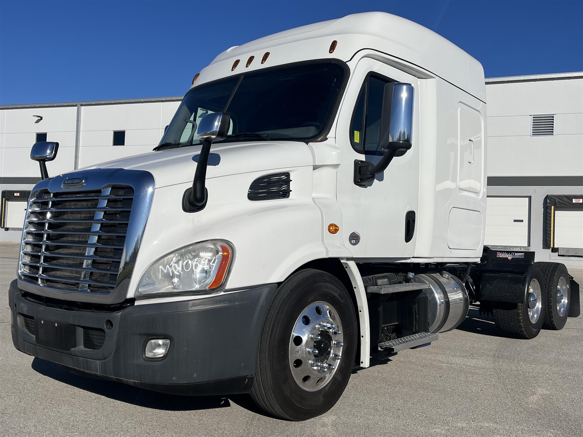 2019 Freightliner CA11364SLP