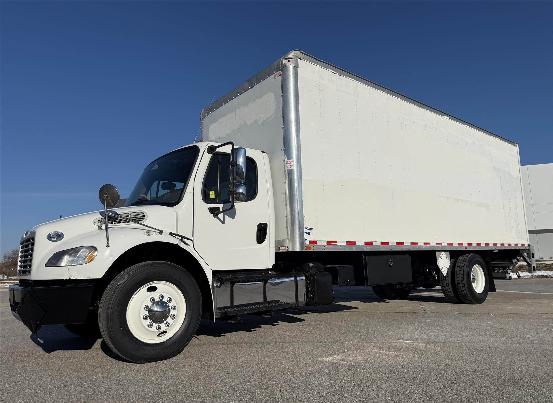 0 Freightliner Business class M2 106