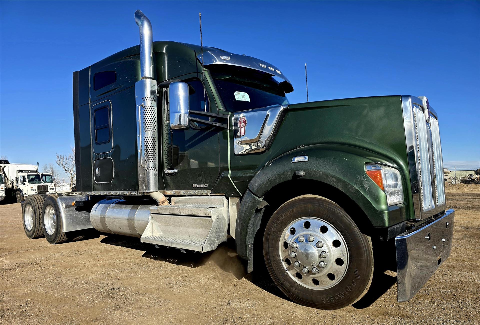 2021 Kenworth W990