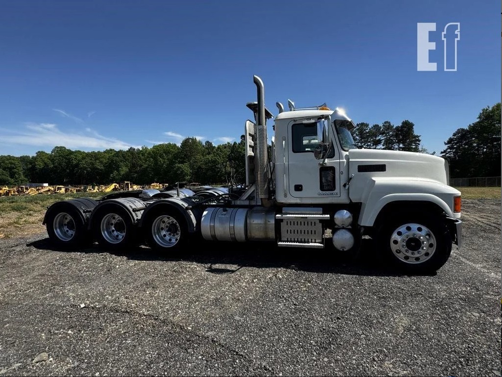 2015 Mack CHU613