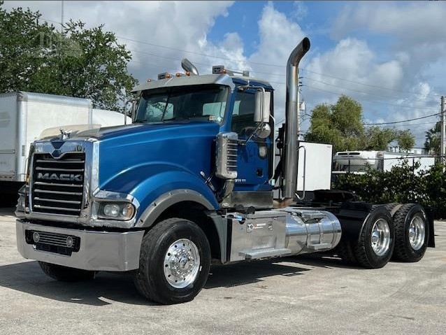 2016 Mack Titan TD713