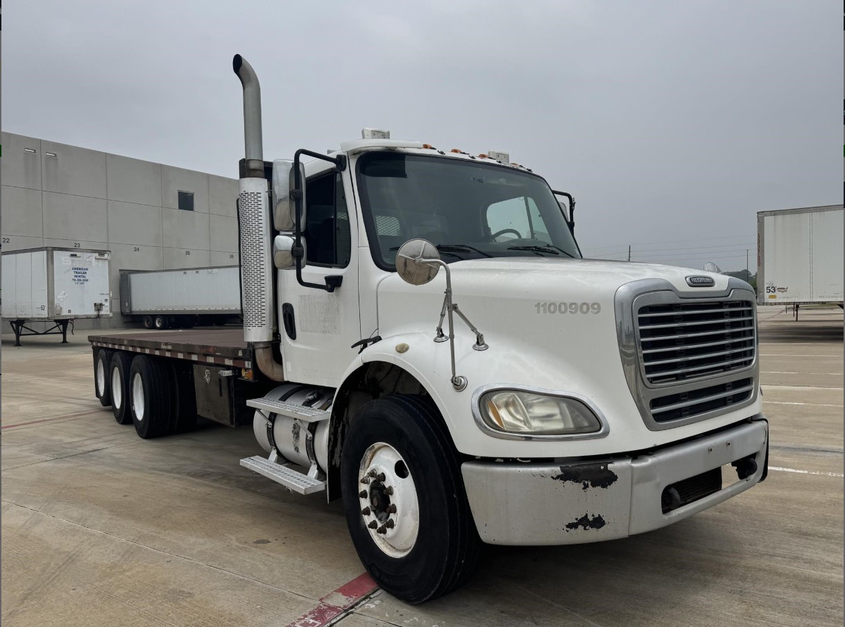 2007 Freightliner M2 112
