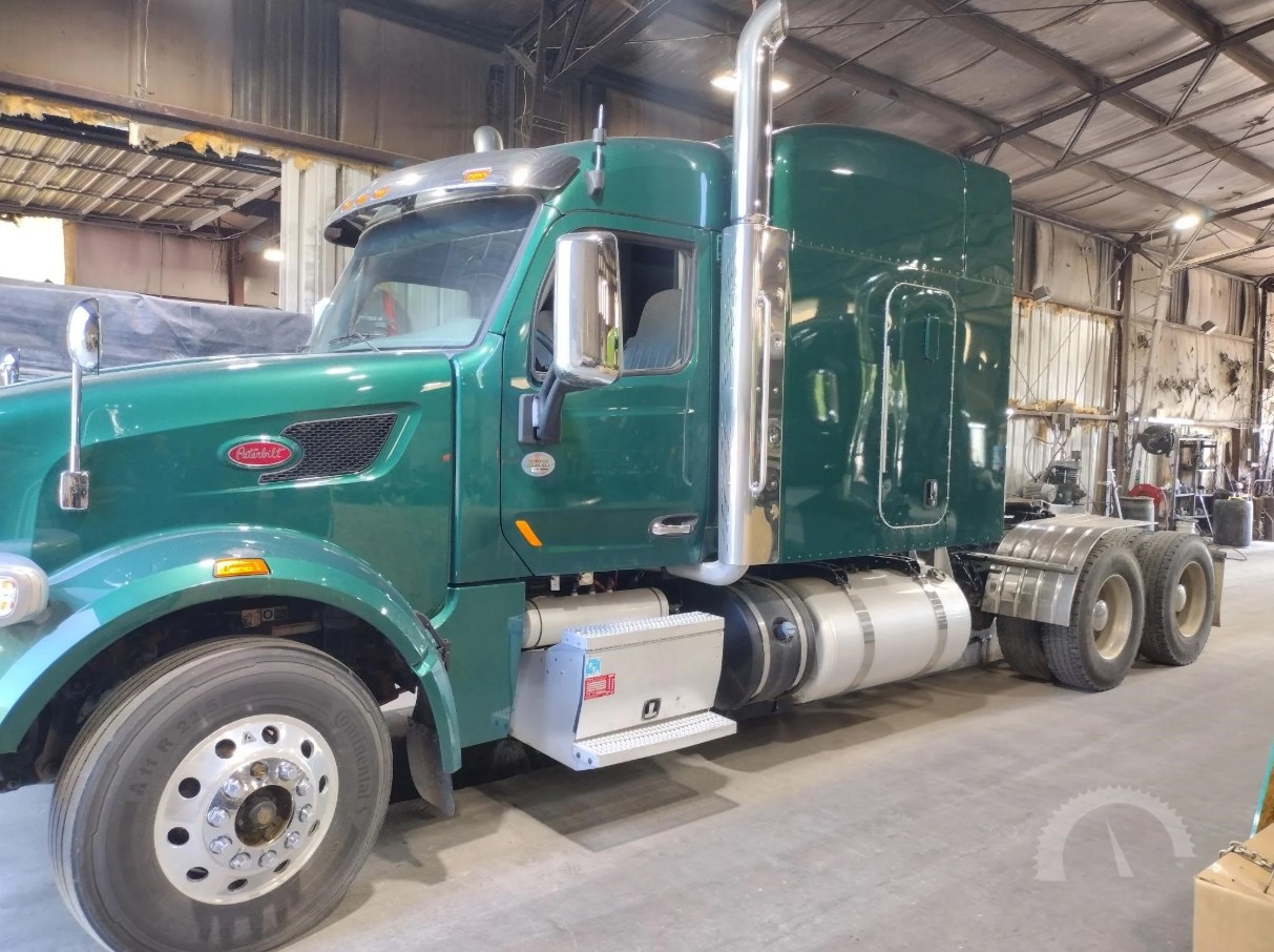 2021 Peterbilt 567