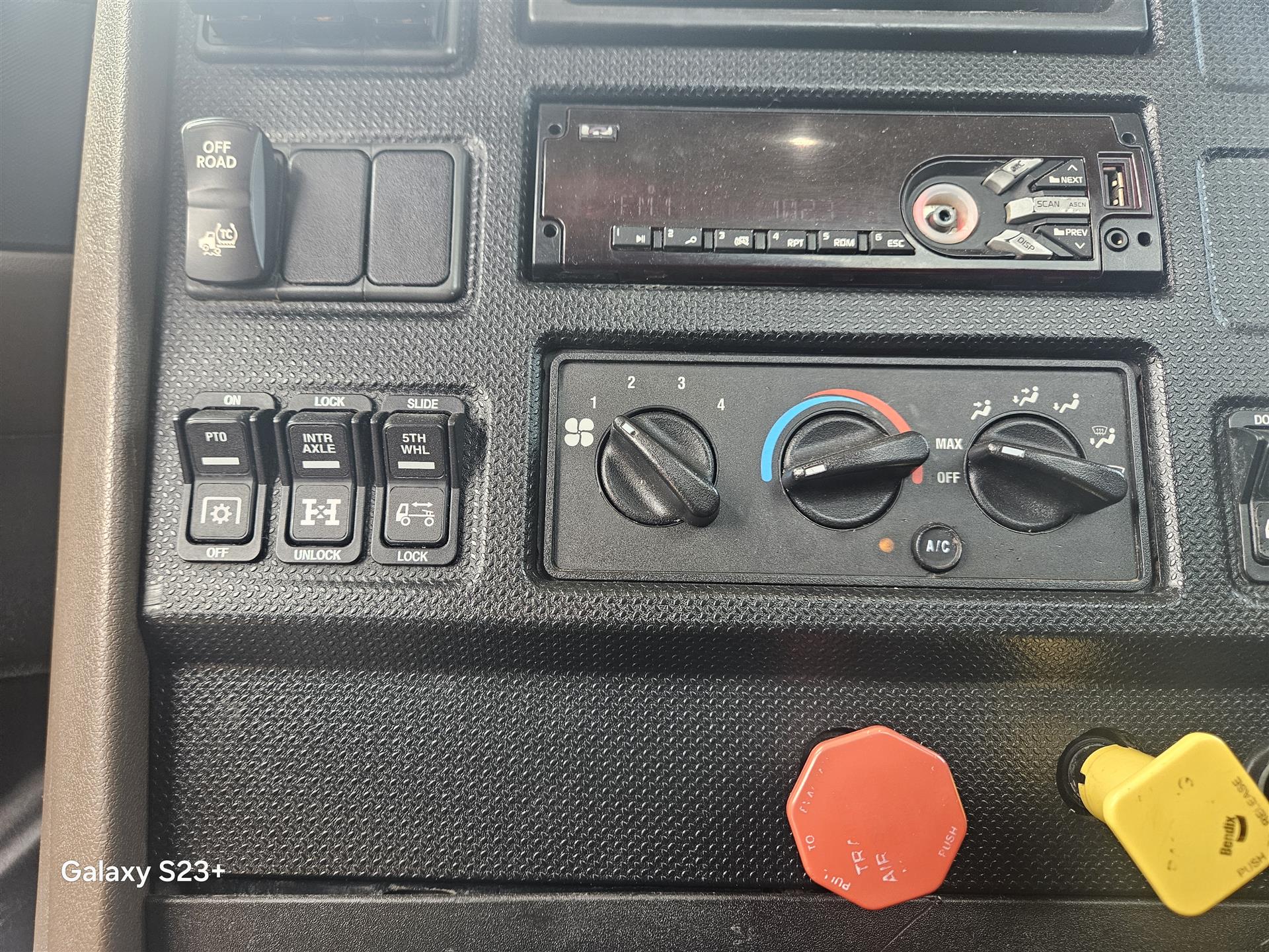 2019 INTERNATIONAL HX stock CO11248, photo 18