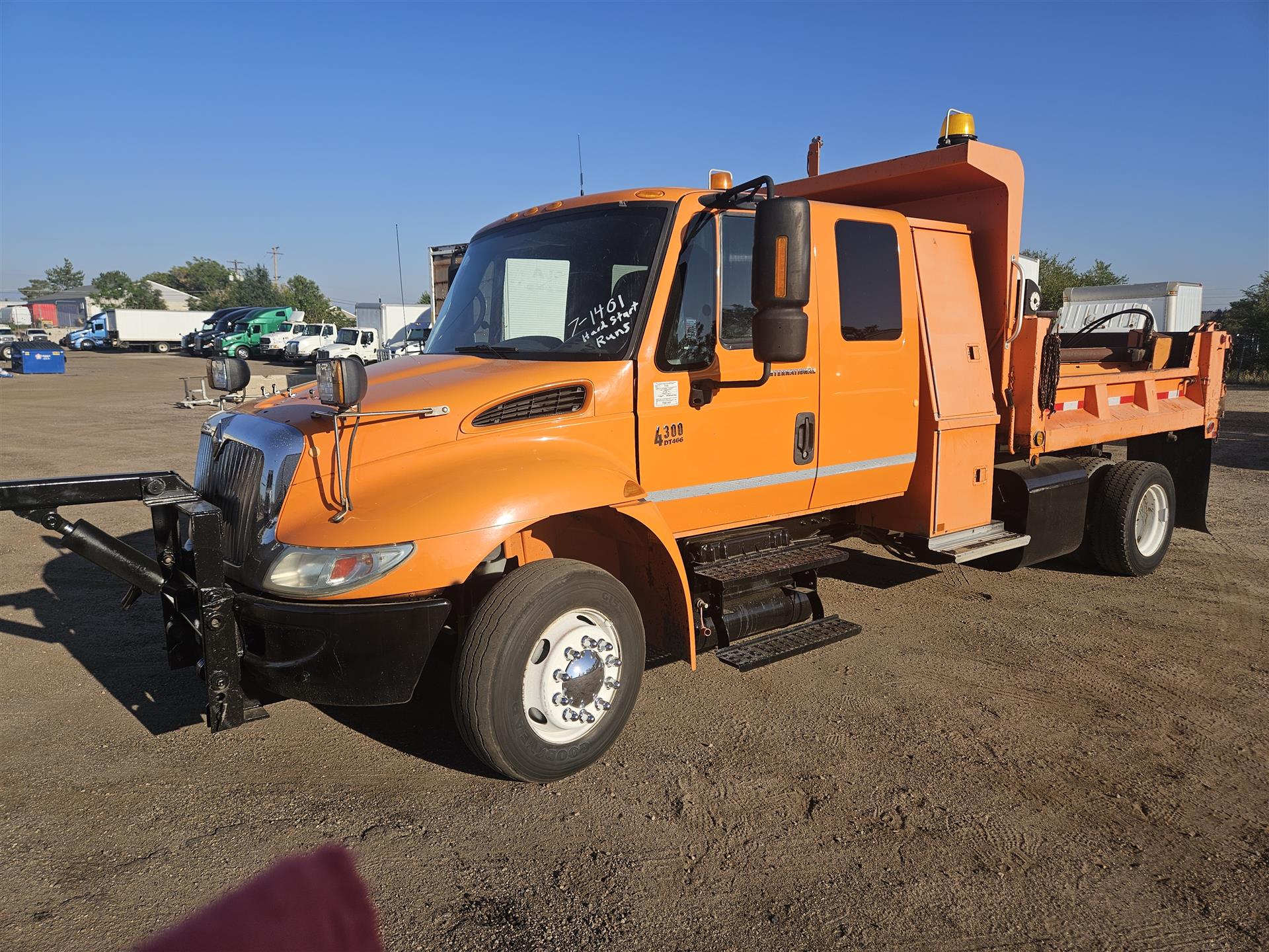 2004 INTERNATIONAL DURASTAR 4300