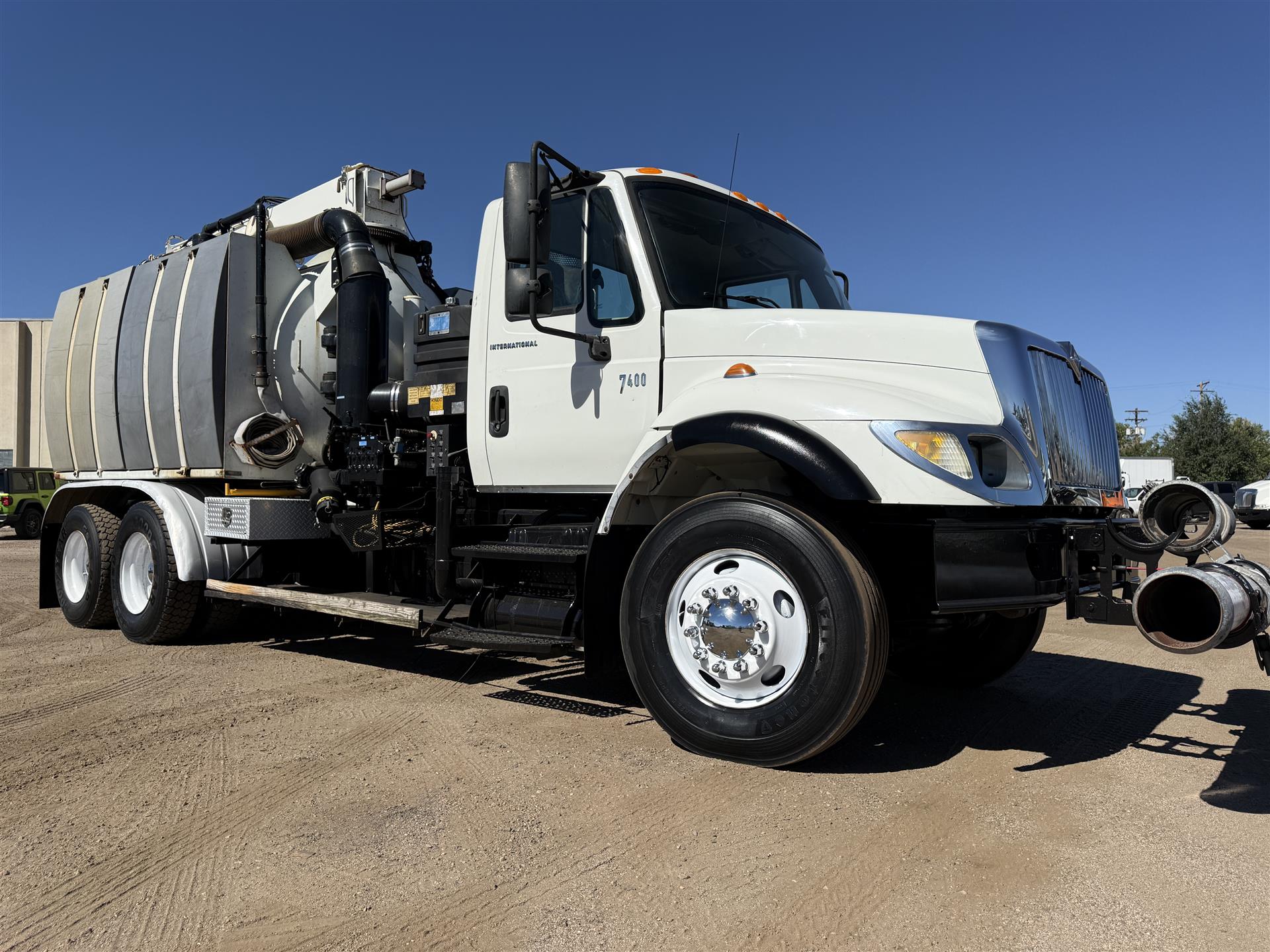 2007 INTERNATIONAL WORKSTAR 7400