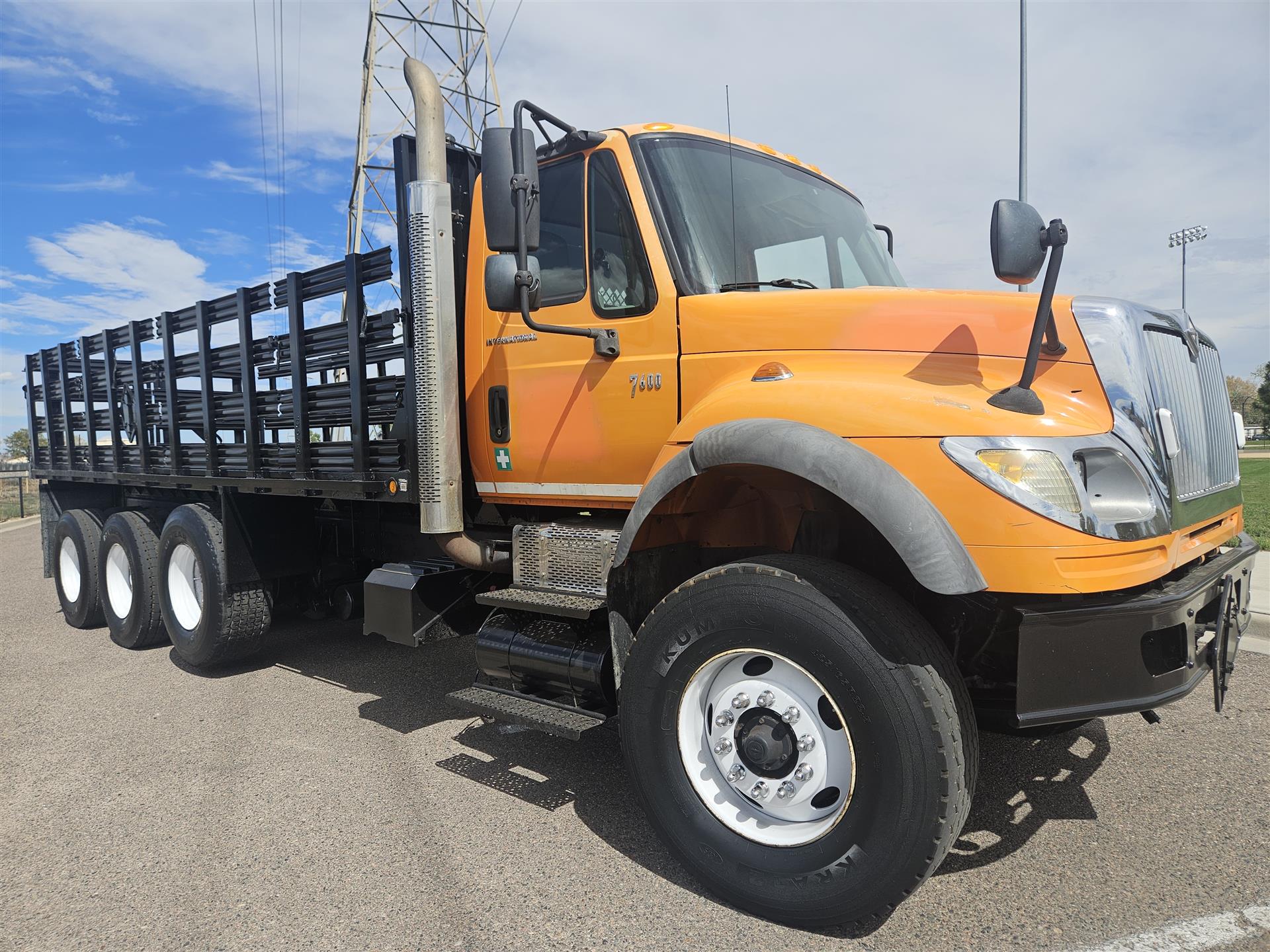 2004 INTERNATIONAL WORKSTAR 7600