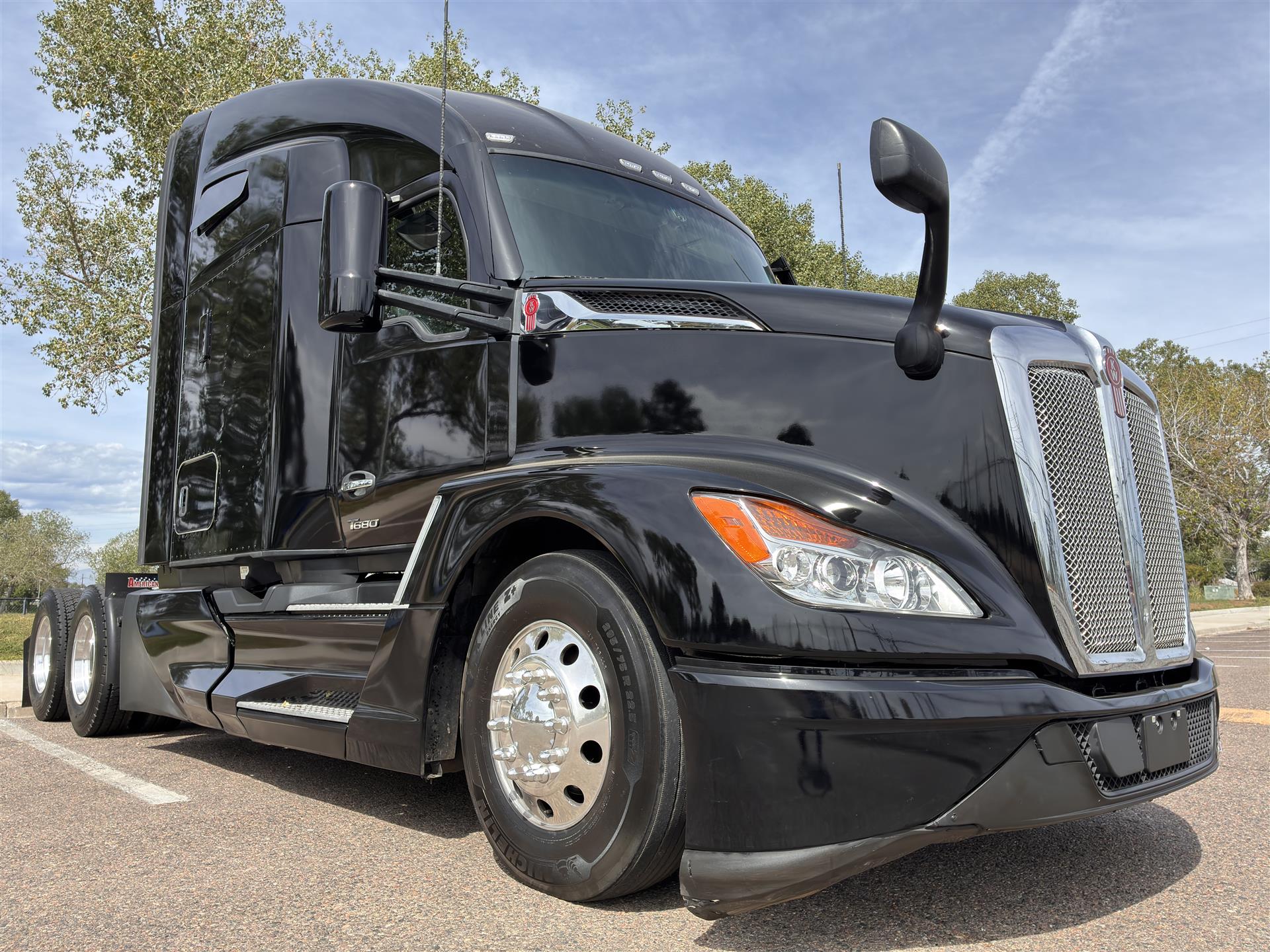 2023 KENWORTH T680