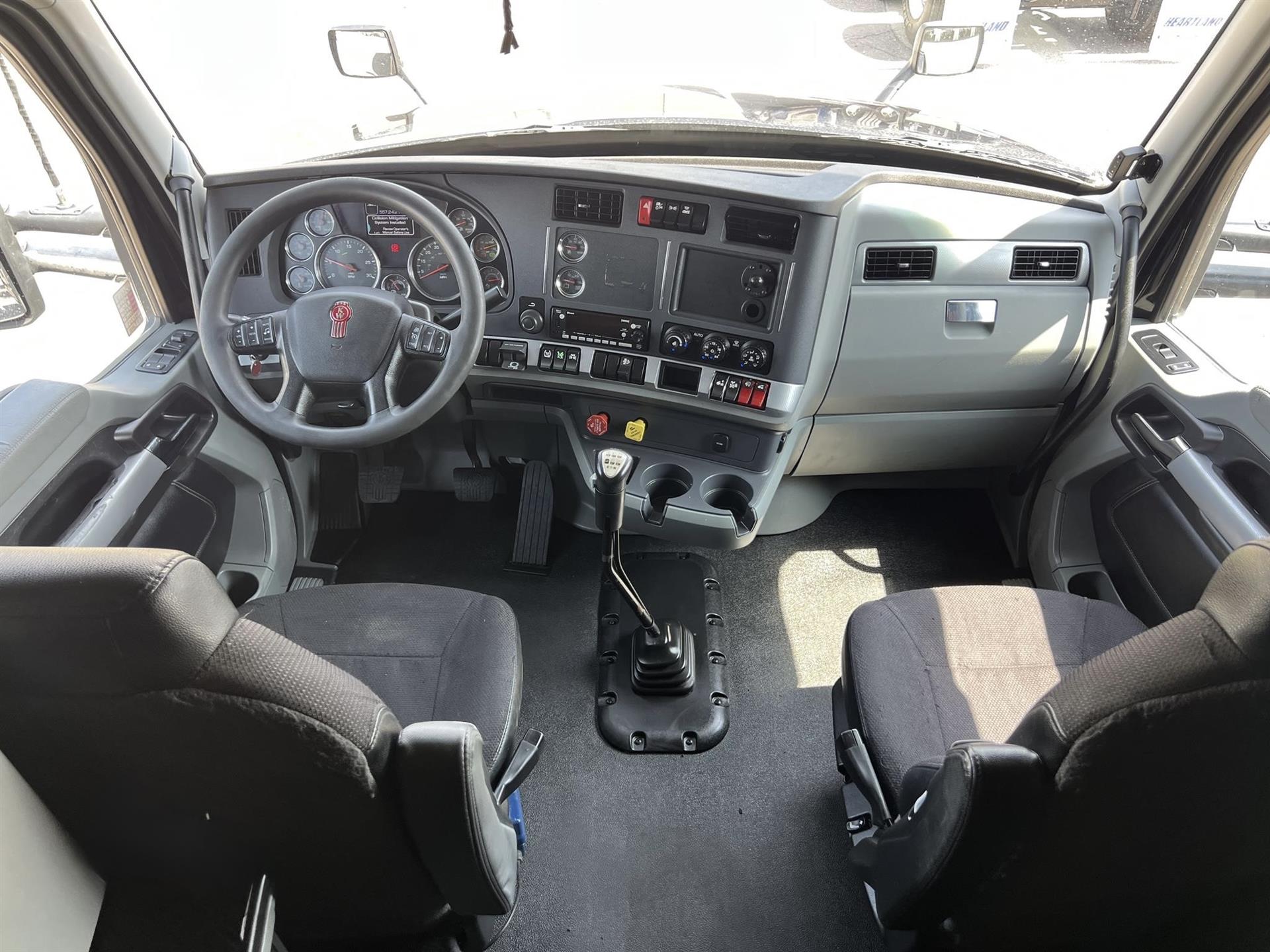 2022 KENWORTH T680 stock CO12045, photo 5