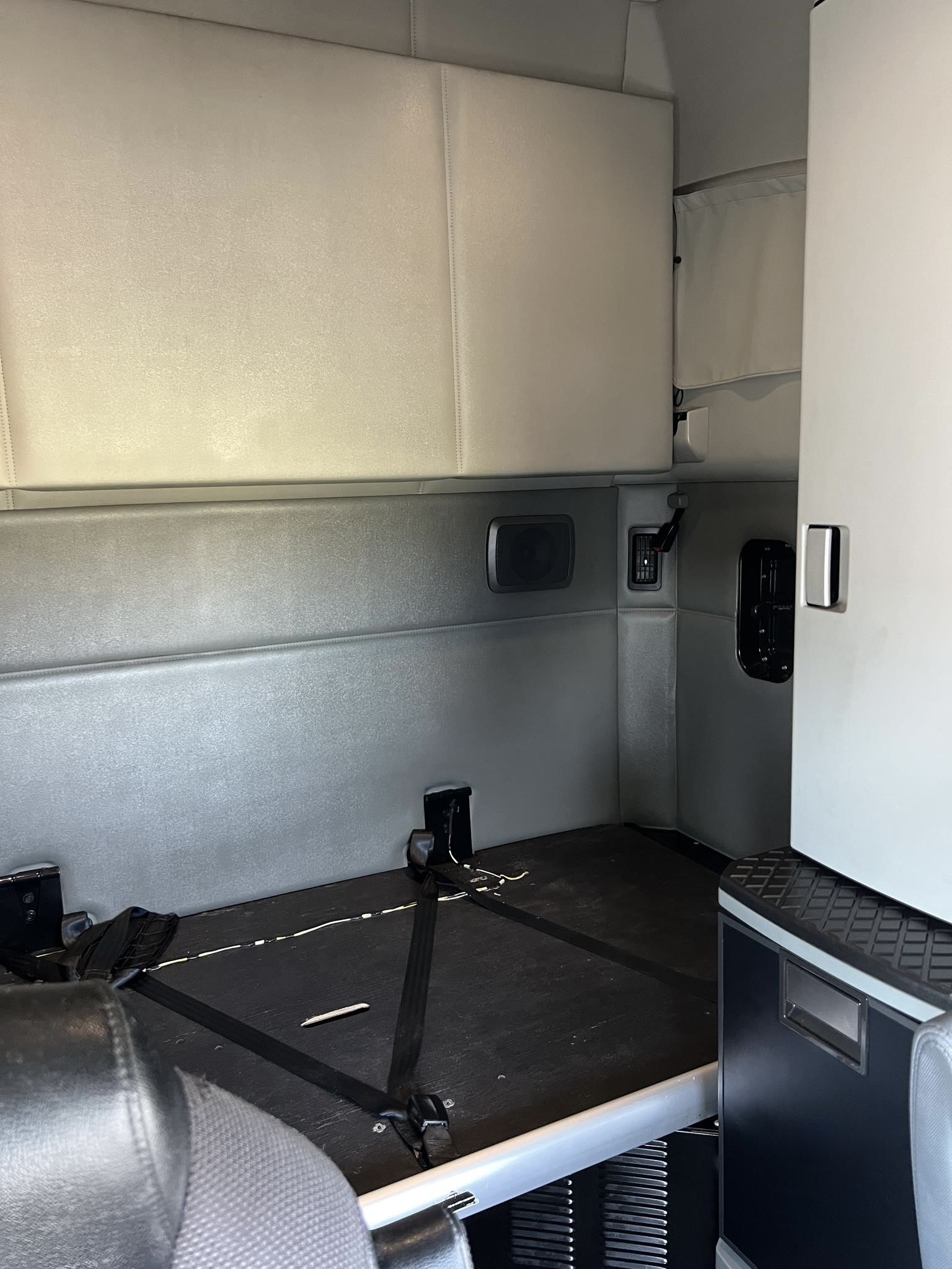 2022 KENWORTH T680 stock CO12045, photo 8