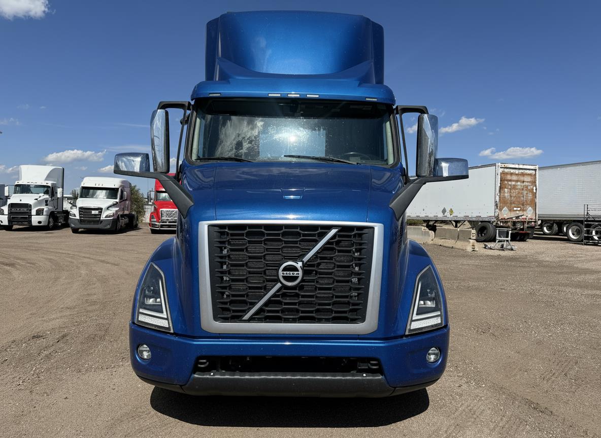 2024 VOLVO VNR42T300 stock WS11976, photo 2