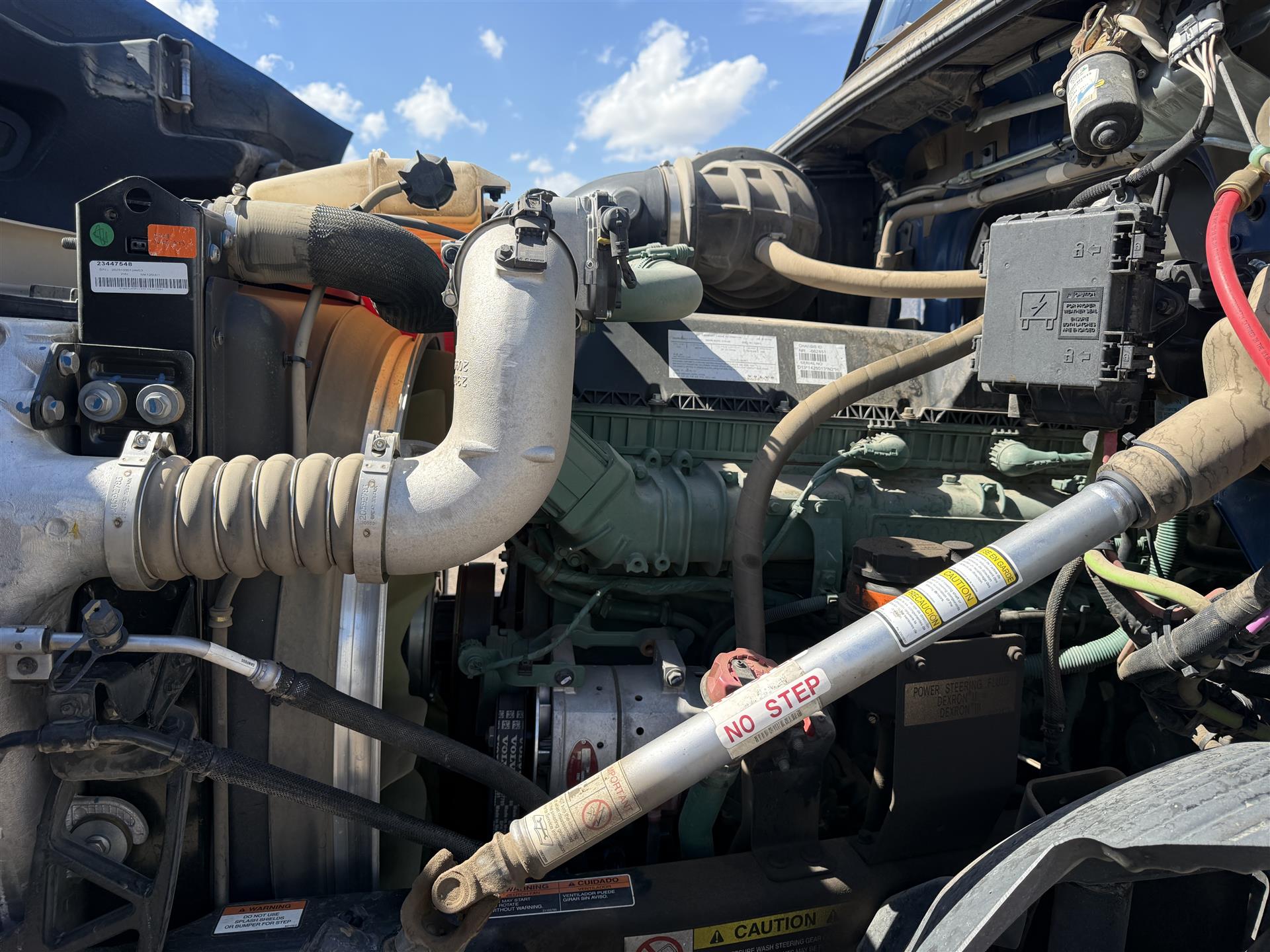 2024 VOLVO VNR42T300 stock WS11988, photo 19