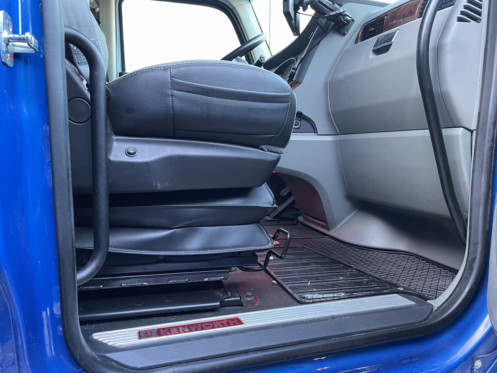 2022 KENWORTH T680 stock CO12047, photo 22
