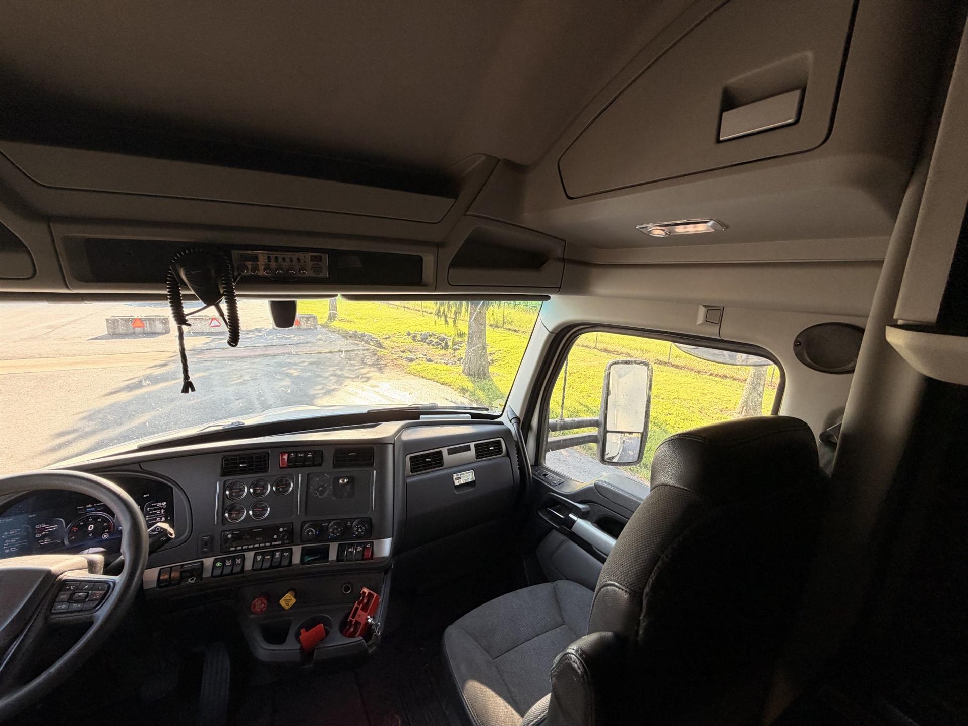 2023 KENWORTH T680 stock CO12201, photo 8