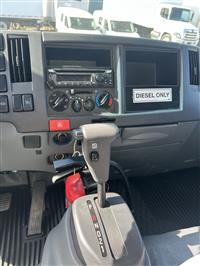 2021 Isuzu NPR XD