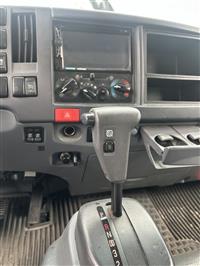 2022 Isuzu NRR DC