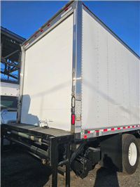 2018 Freightliner M2