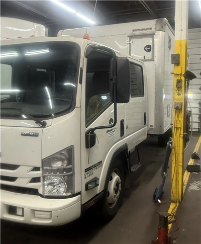 2021 Isuzu NPR HD