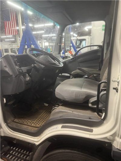 2021 Isuzu NPR HD