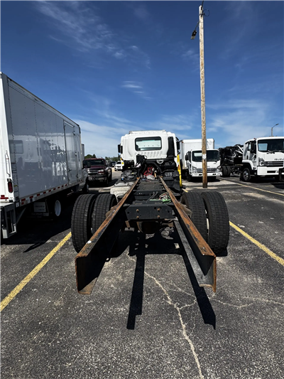 2022 Isuzu FTR