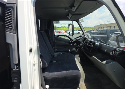 2019 Hino 195