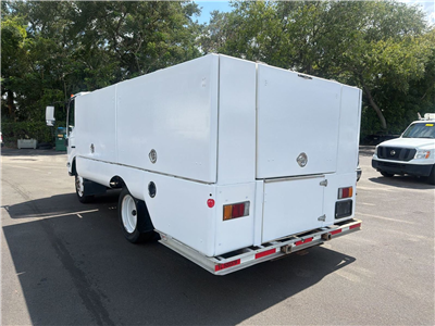 2018 Isuzu NPR HD