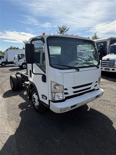 2022 Isuzu NPR HD