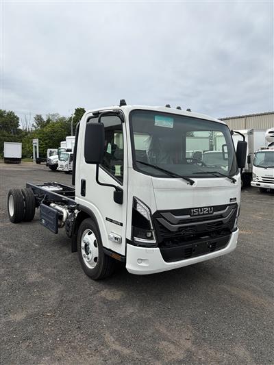2025 Isuzu NRR