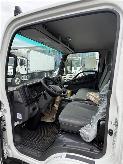 2025 Isuzu NRR