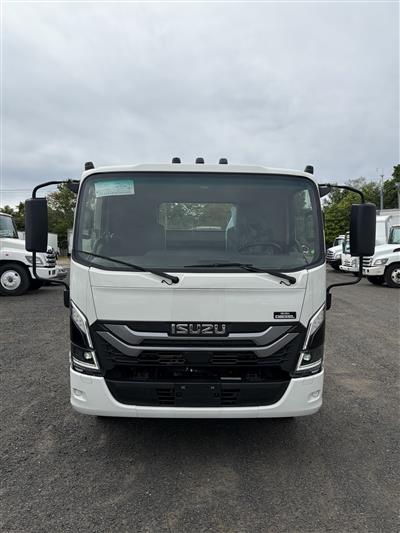 2025 Isuzu NRR