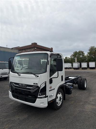 2025 Isuzu NRR