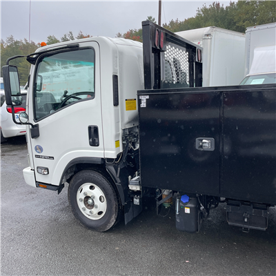 2023 Isuzu NPR HD
