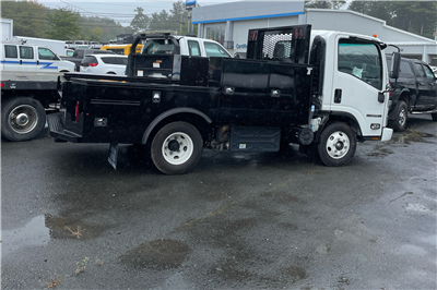 2023 Isuzu NPR HD