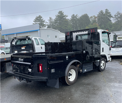 2023 Isuzu NPR HD