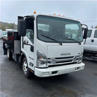 2023 Isuzu NPR HD