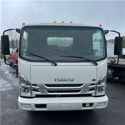 2023 Isuzu NPR HD