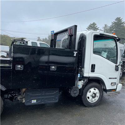 2023 Isuzu NPR HD