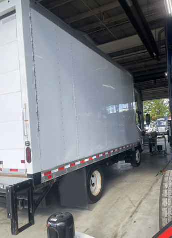 2022 Isuzu NPR HD