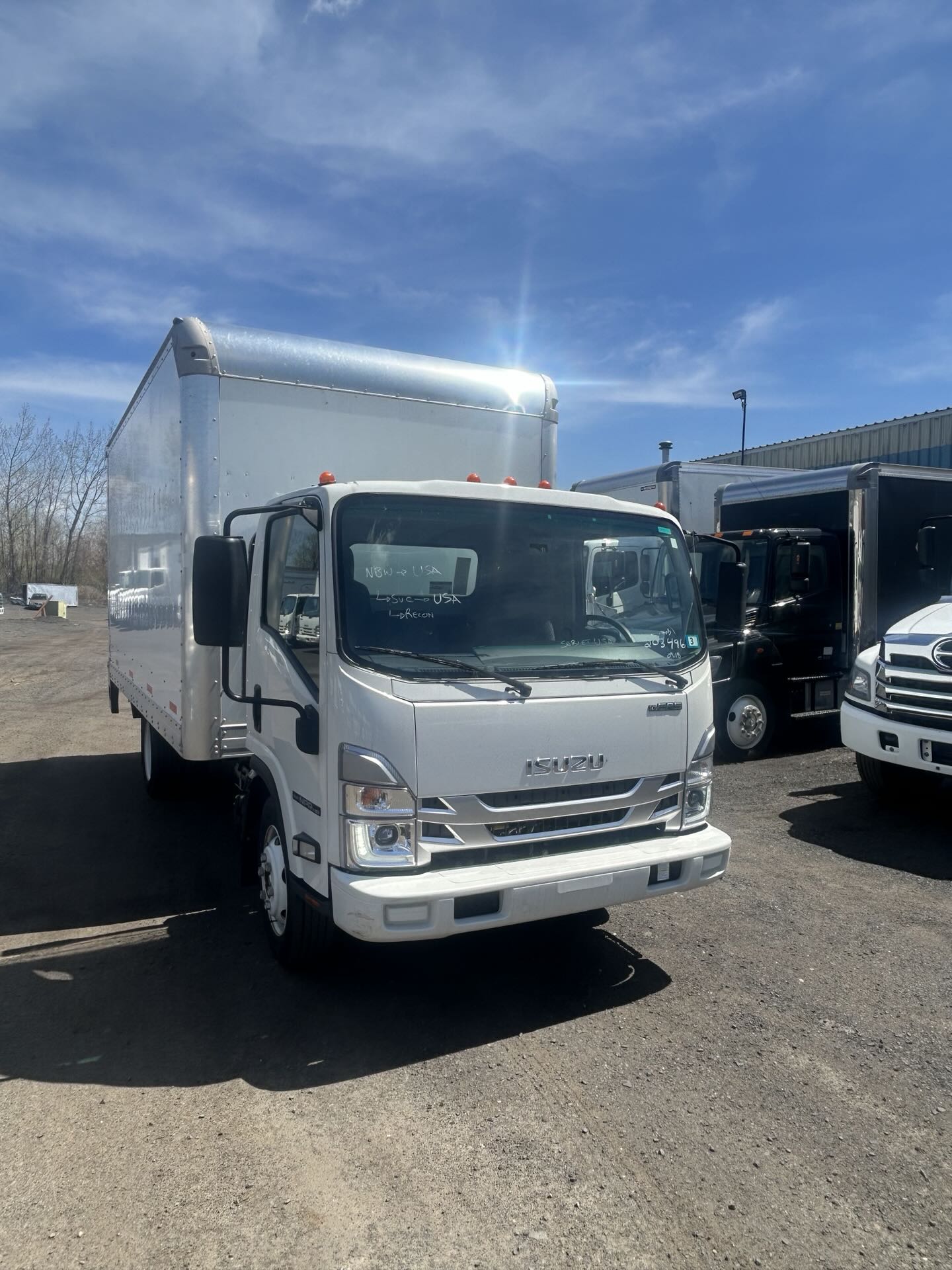 2024 Isuzu NPR HD