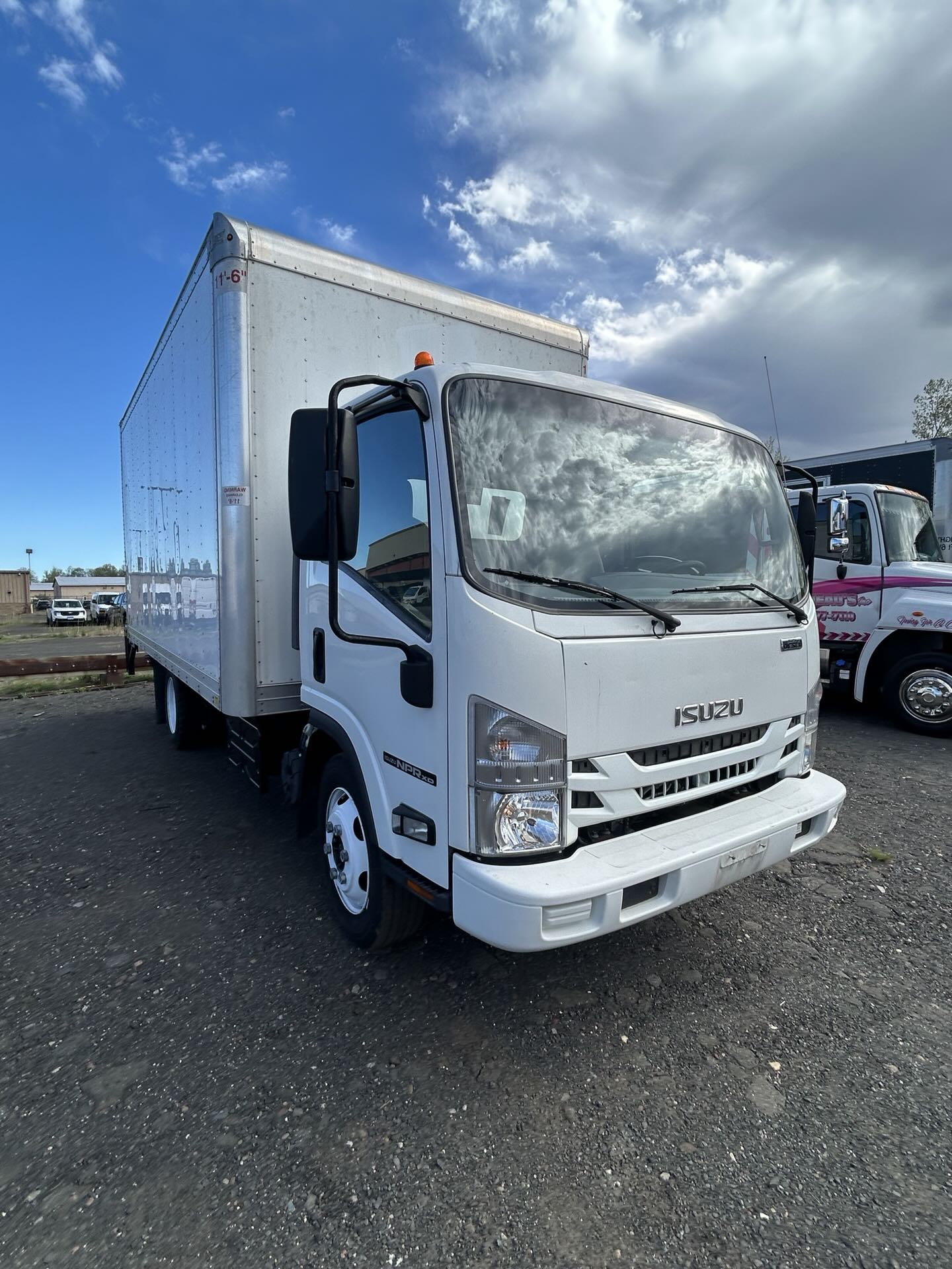 2021 Isuzu NPR XD