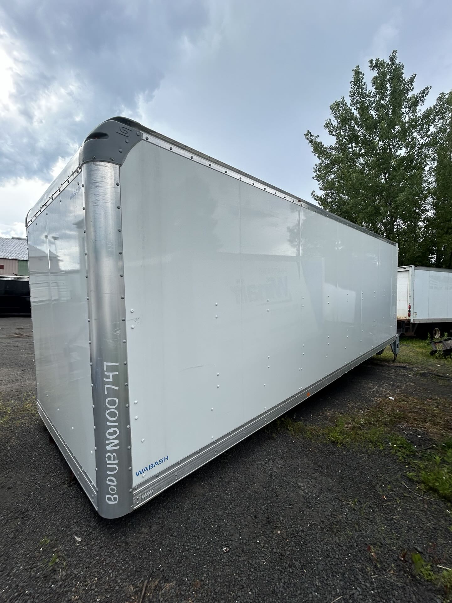 2023 SUPREME 26' BOX