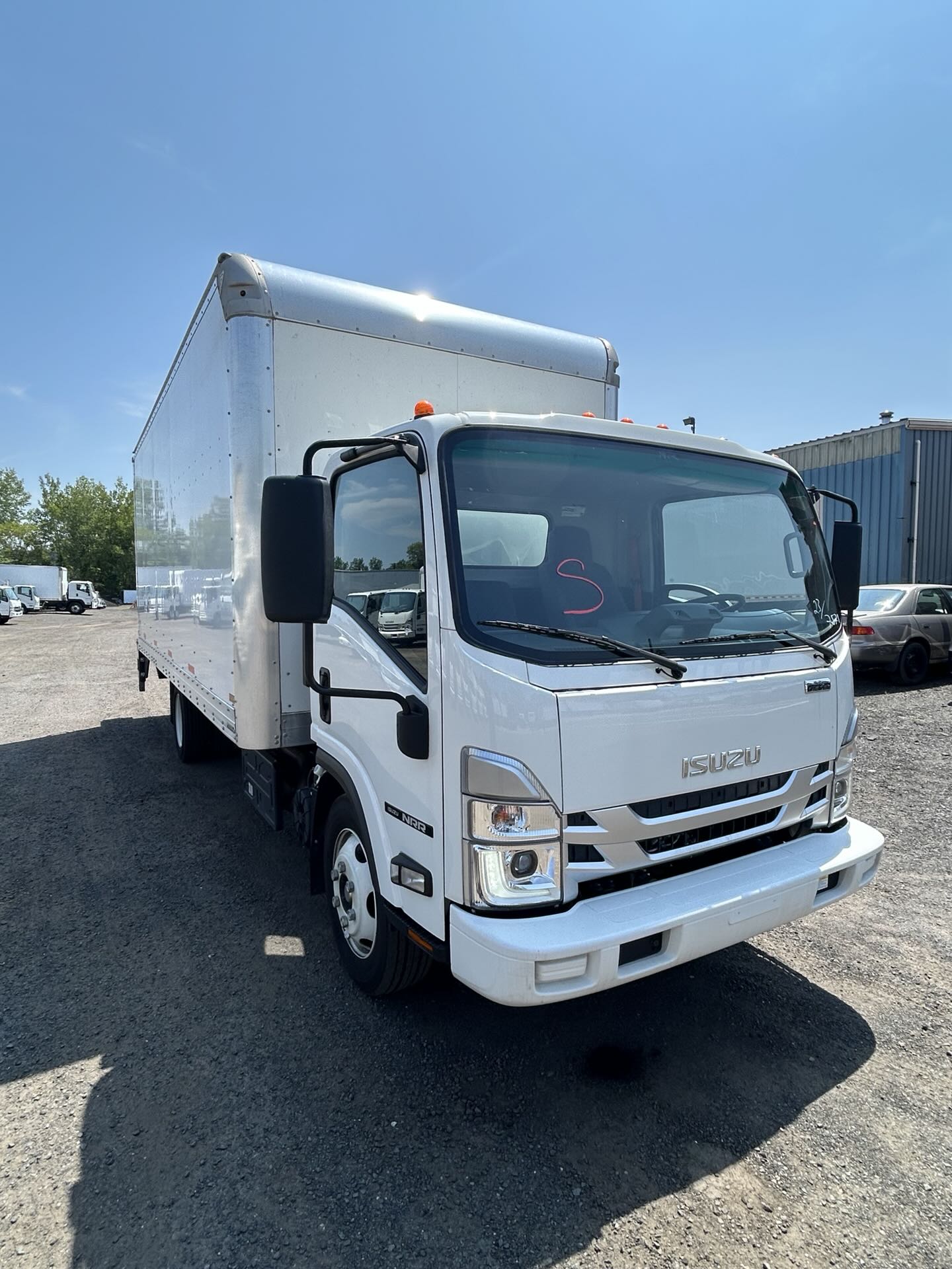 2023 Isuzu NRR