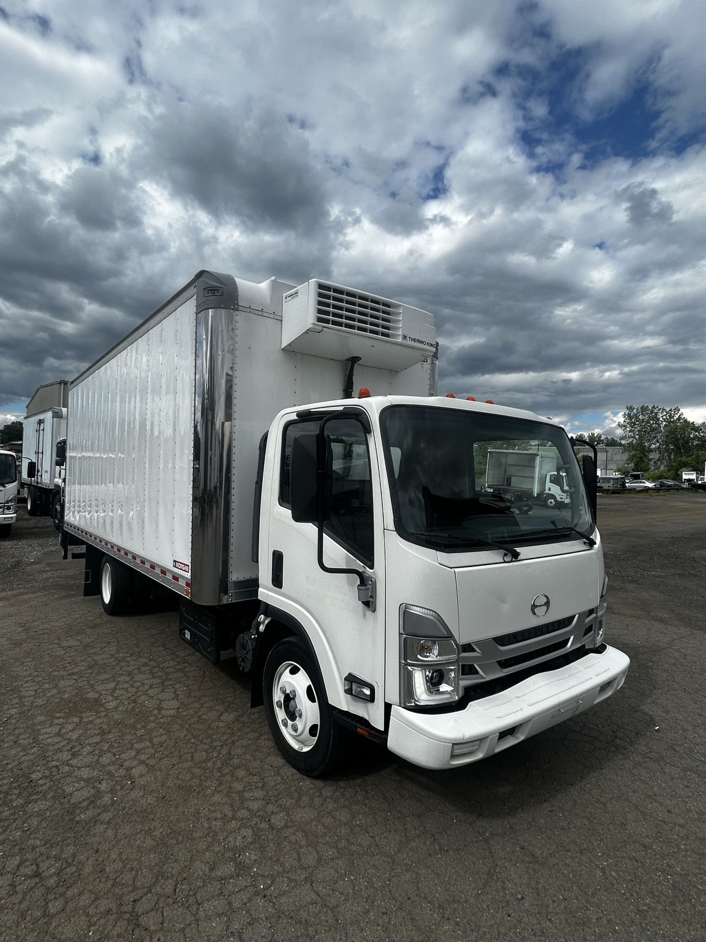 2022 Hino S5