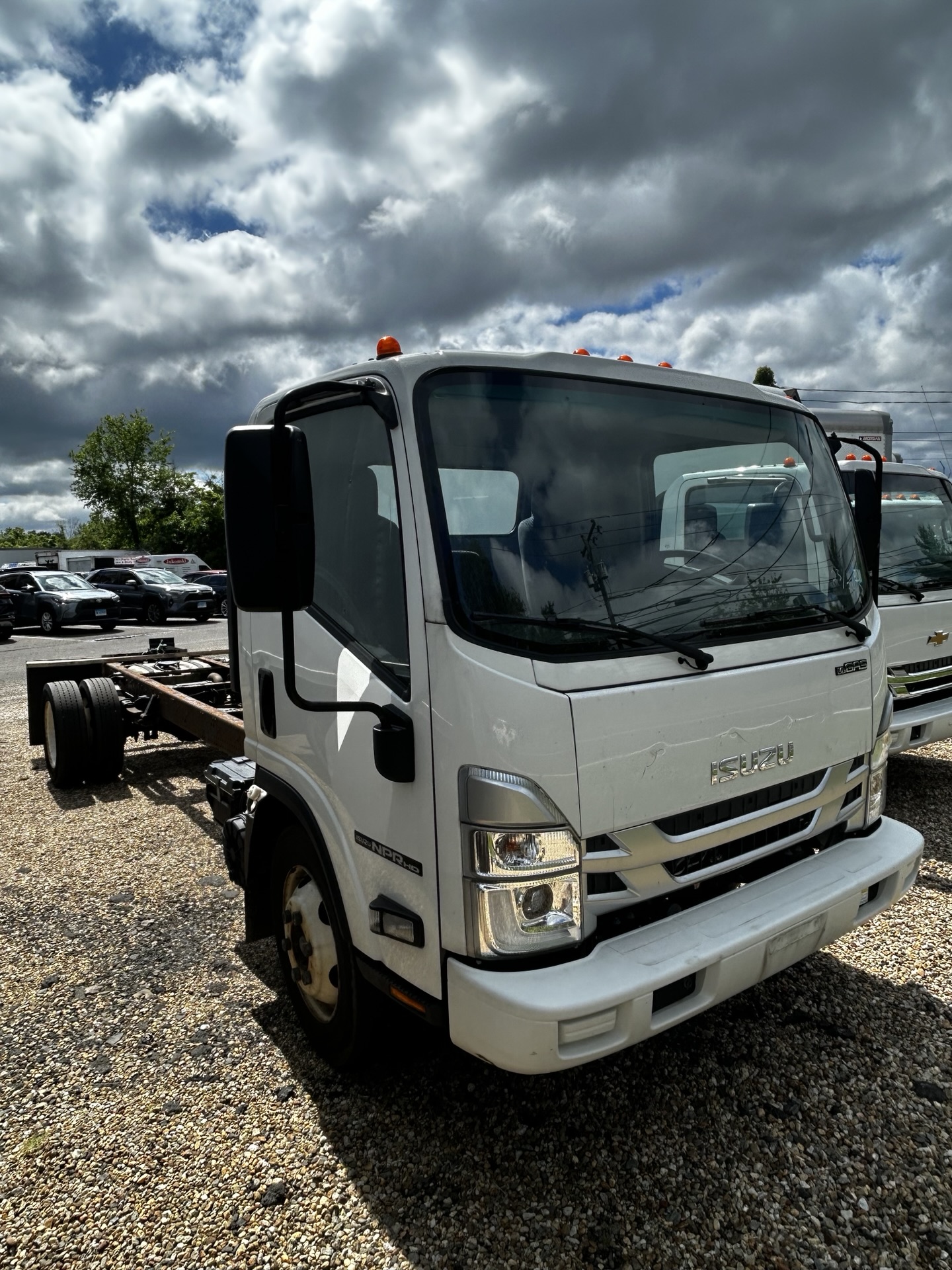 2023 Isuzu NPR HD