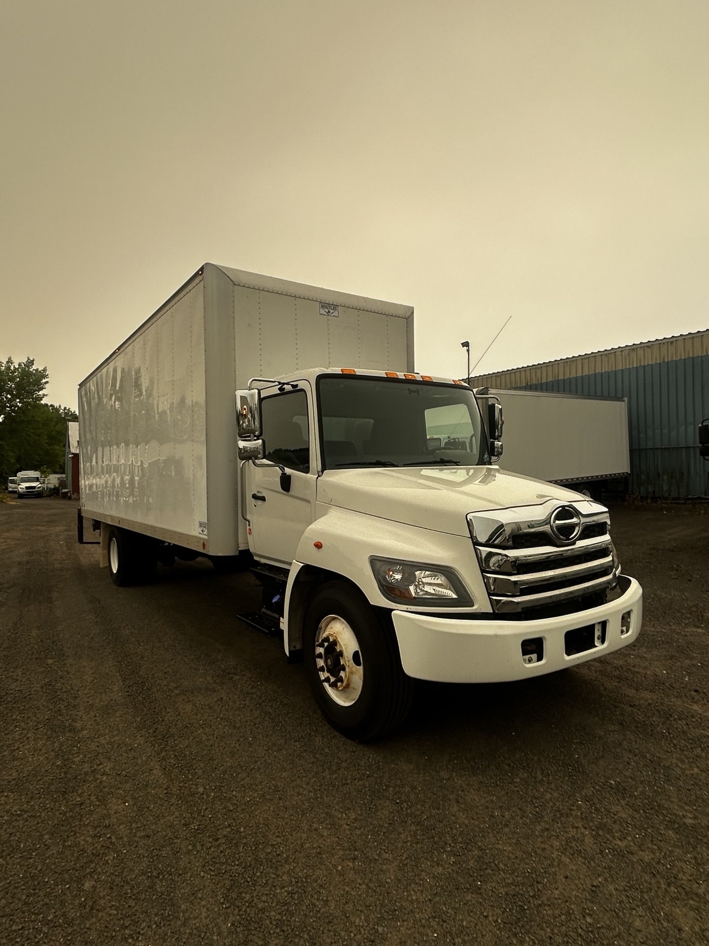 2022 Hino L6